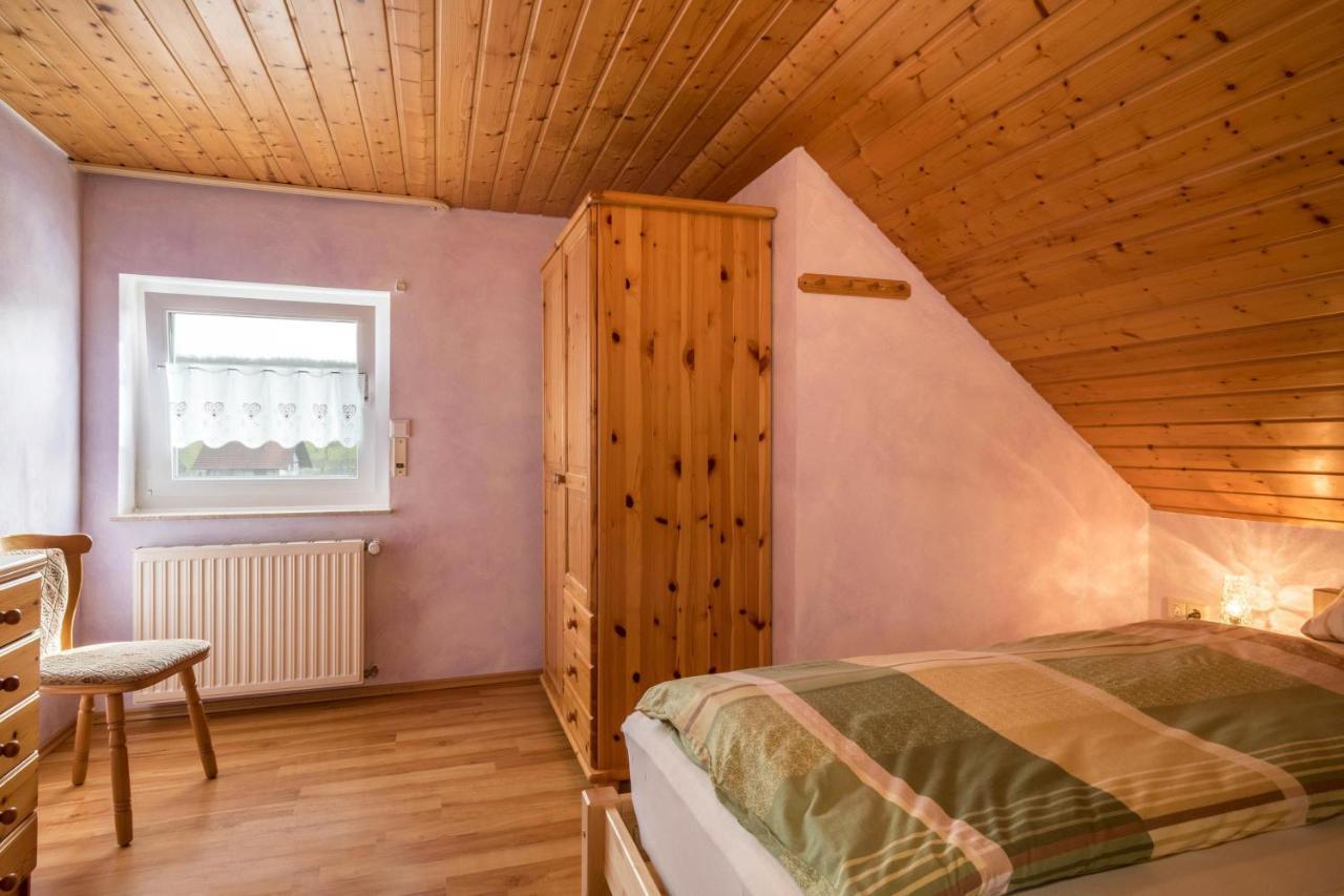 Апартаменты Zapfs Bauernhof Stiefmuetterchen Тетнанг Экстерьер фото