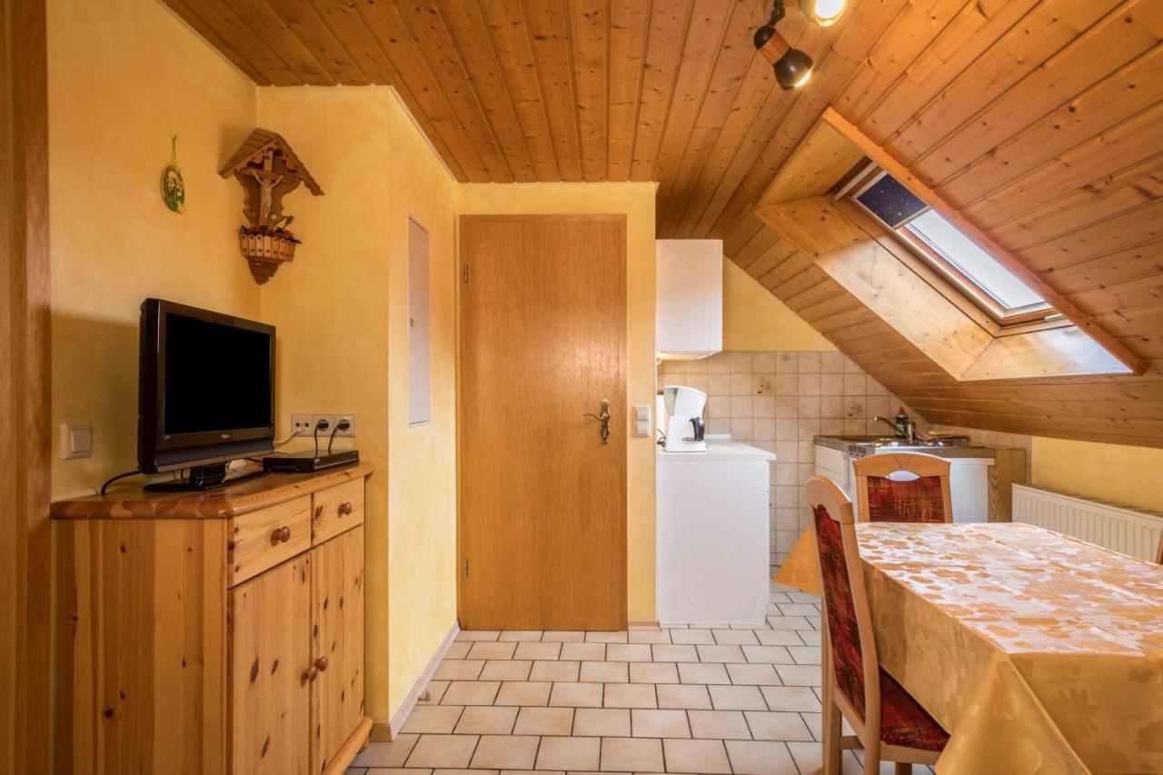 Апартаменты Zapfs Bauernhof Stiefmuetterchen Тетнанг Экстерьер фото